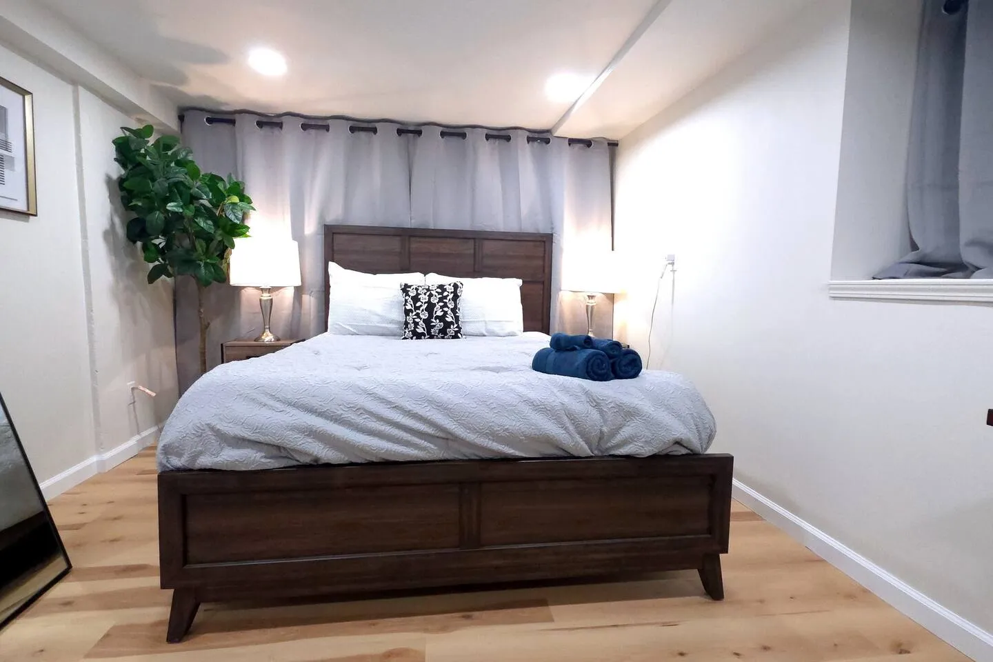 Silicon Valley Suite with Office & Gigabit Wi-Fi