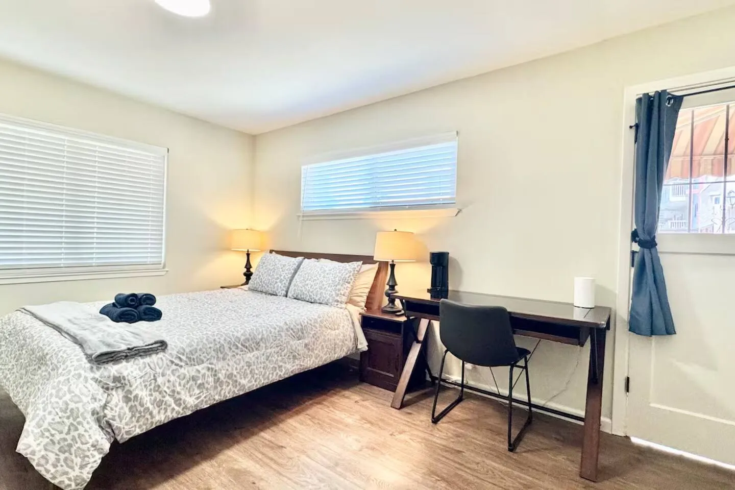 Spanish Bungalow Suite + Parking, Walk to SJSU